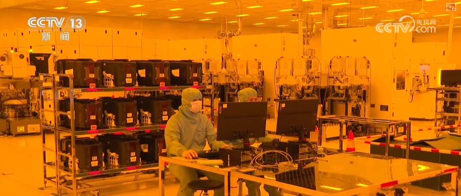 向“新”突圍 制造業(yè)高質(zhì)量發(fā)展成色足、空間廣，信息技術(shù)研發(fā)驅(qū)動轉(zhuǎn)型升級